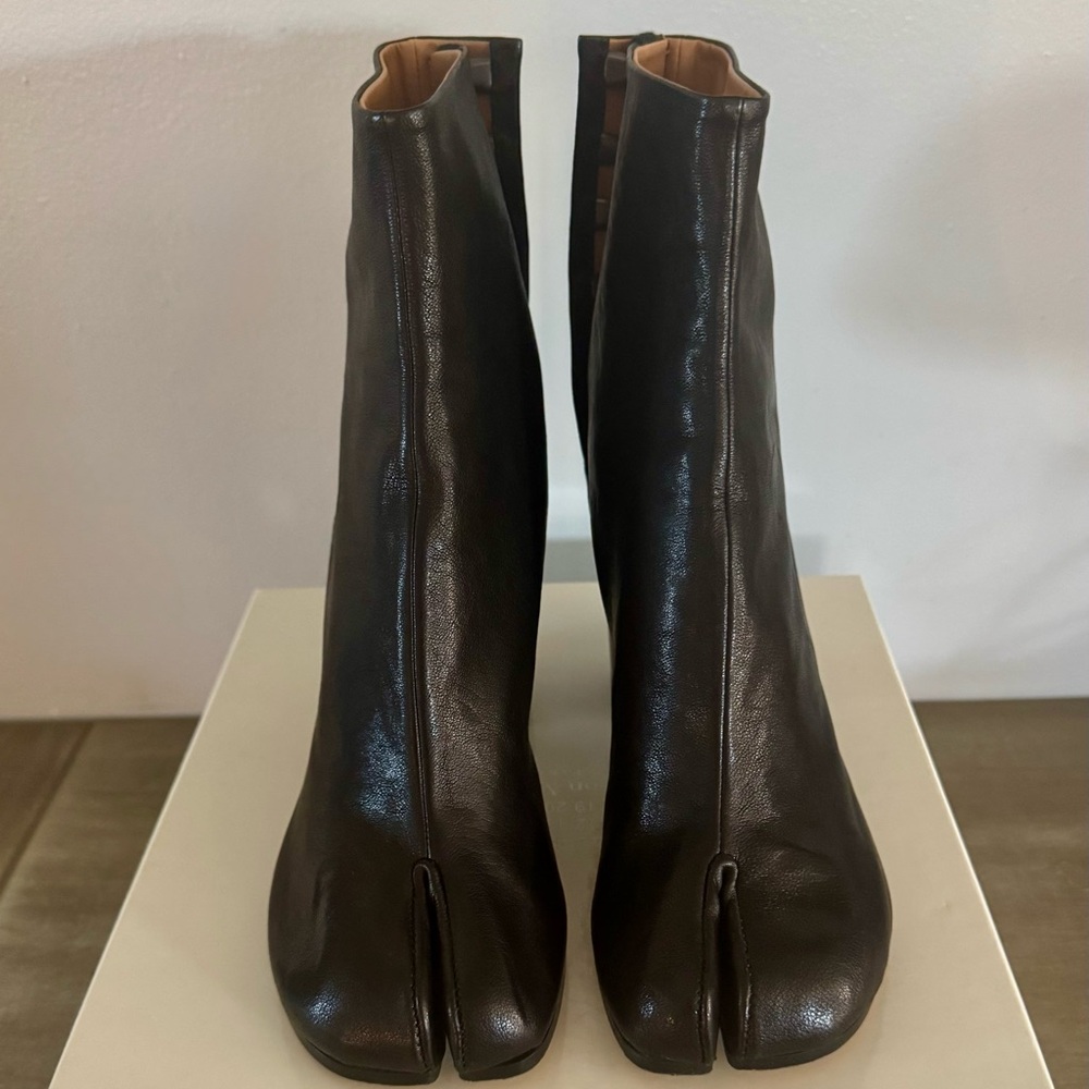 Maison Margiela Tabi Ankle Boots 80 Mm IT
39 Women